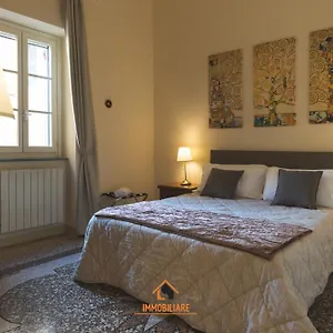 https://intero-appartamento-3-letti-con-garage-gratuito.it-tuscanyhotel.com